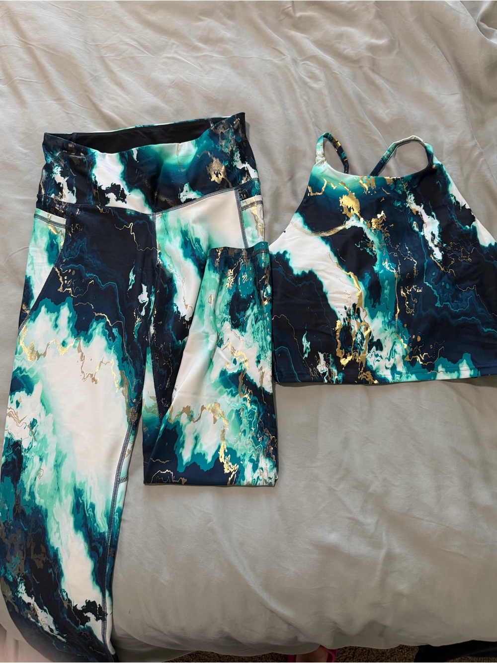 Marble-Print Active Leggings and Crop Top Set - Teal & White